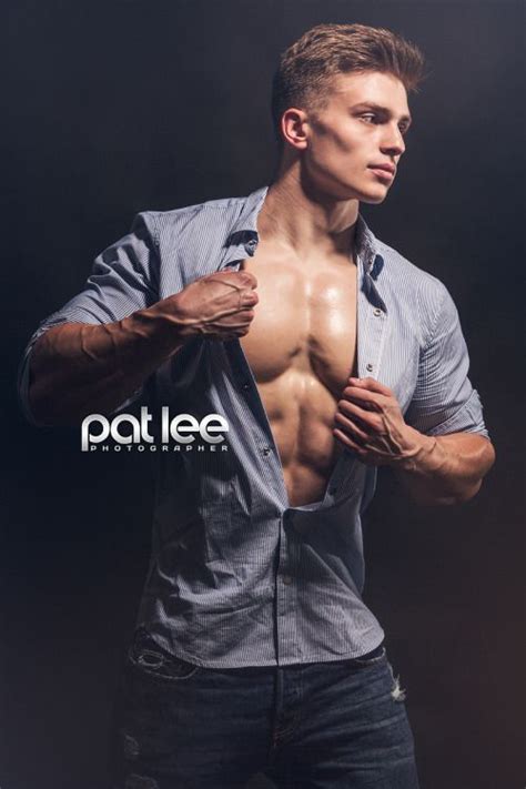 Pat Lee  nackt